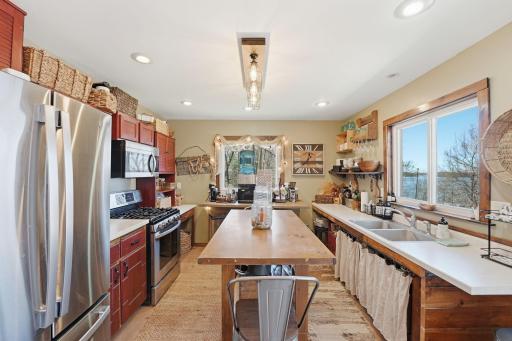 7630 Long Lake Road, Willmar, MN 56201