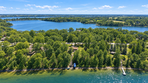 7630 Long Lake Road, Willmar, MN 56201