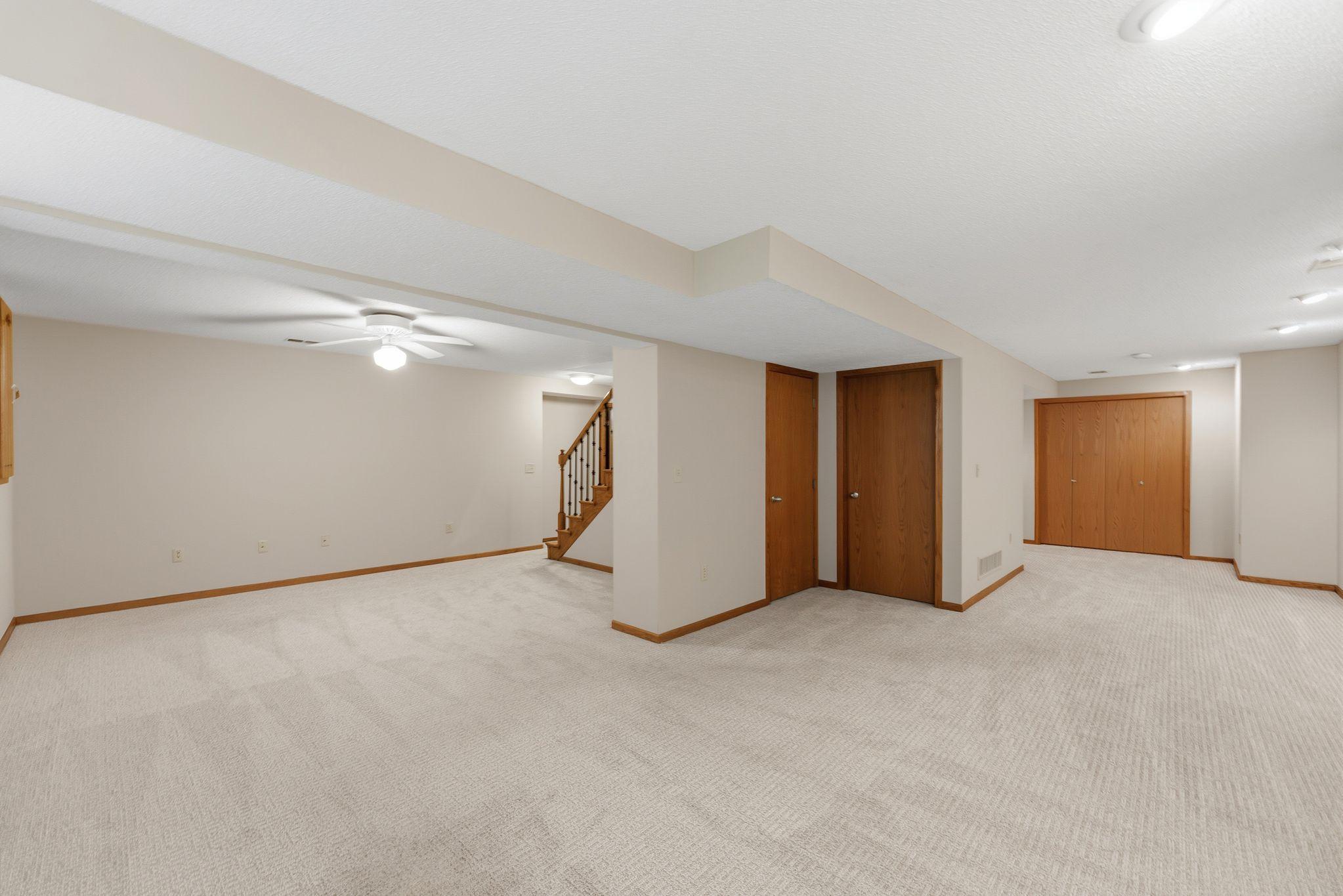 So much opportunity in this space! AND there's plenty of storage space too!!