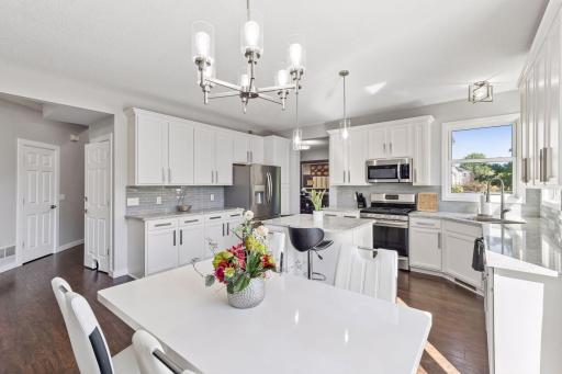 14052 Auburn Avenue, Rosemount, MN 55068