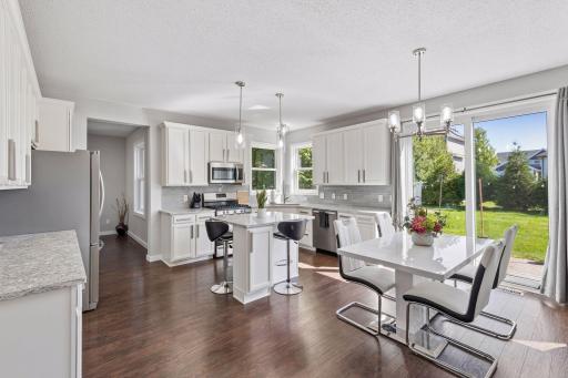 14052 Auburn Avenue, Rosemount, MN 55068