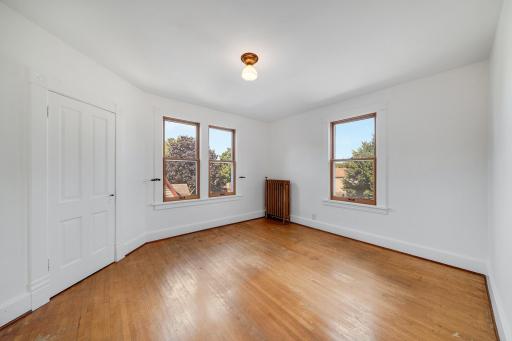 Main bedroom is spacious and freshly painted along with others .jpg
