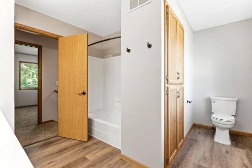 24-web-or-mls-513-Maple-Knoll-Way-NW-32.jpg