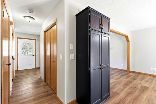 16-web-or-mls-513-Maple-Knoll-Way-NW-24.jpg