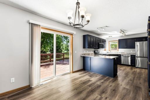 9-web-or-mls-513-Maple-Knoll-Way-NW-17.jpg