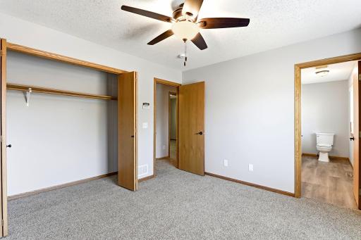 22-web-or-mls-513-Maple-Knoll-Way-NW-30.jpg