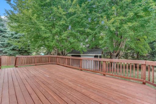 32-web-or-mls-513-Maple-Knoll-Way_Exterior-05.jpg