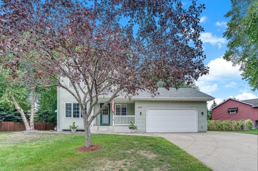 2-web-or-mls-513-Maple-Knoll-Way_Exterior-02.jpg