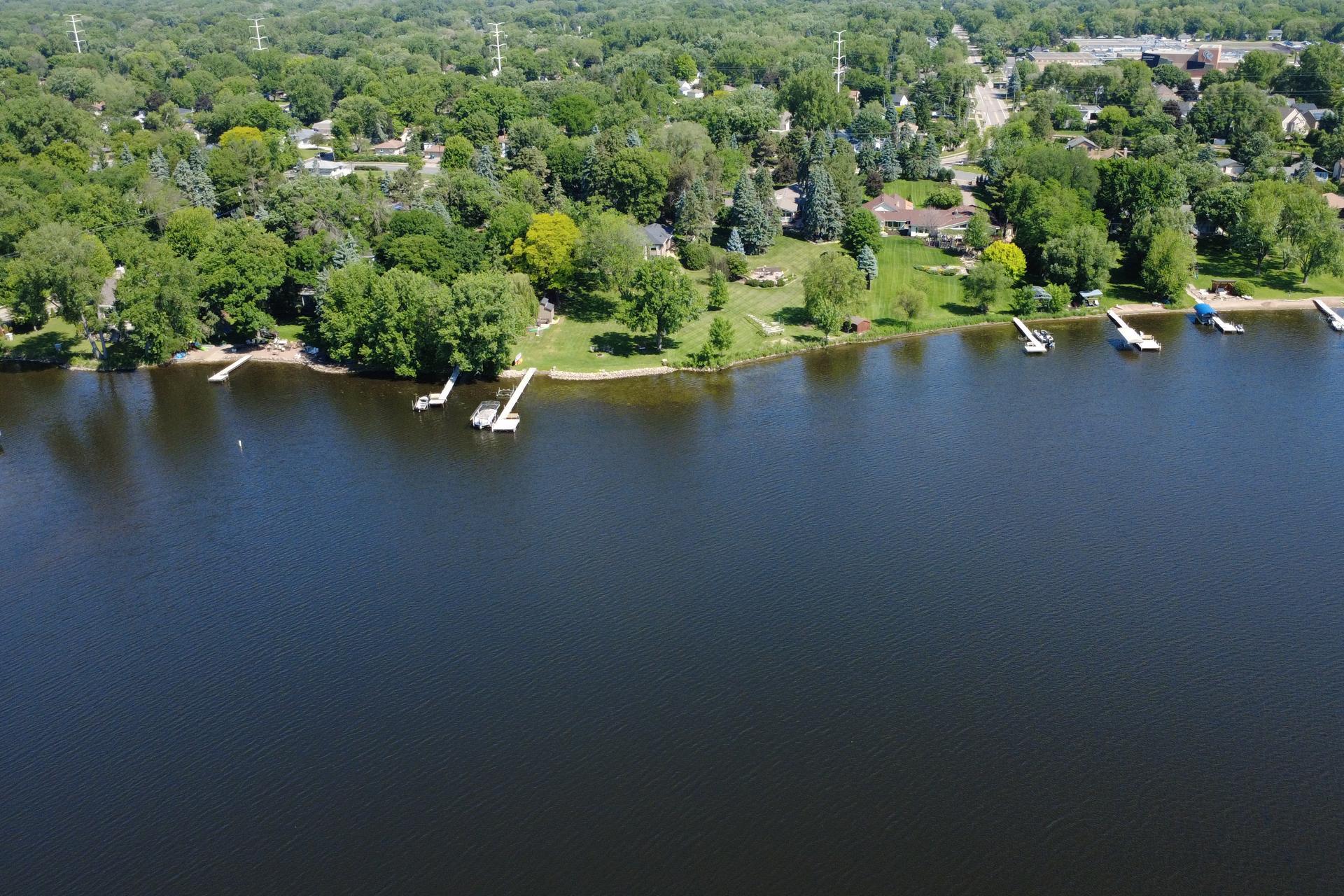 150+ Feet of Shoreline