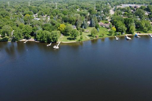 150+ Feet of Shoreline