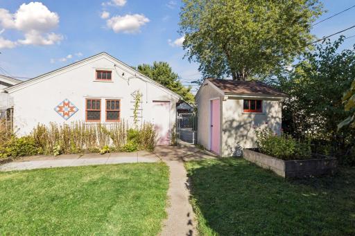 3947 Snelling Avenue, Minneapolis, MN 55406