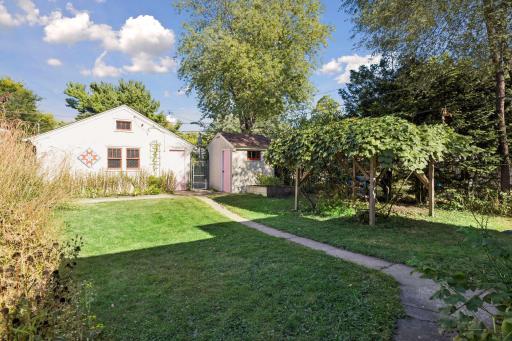 3947 Snelling Avenue, Minneapolis, MN 55406