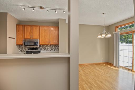2802 Mallard Drive, Woodbury, MN 55125