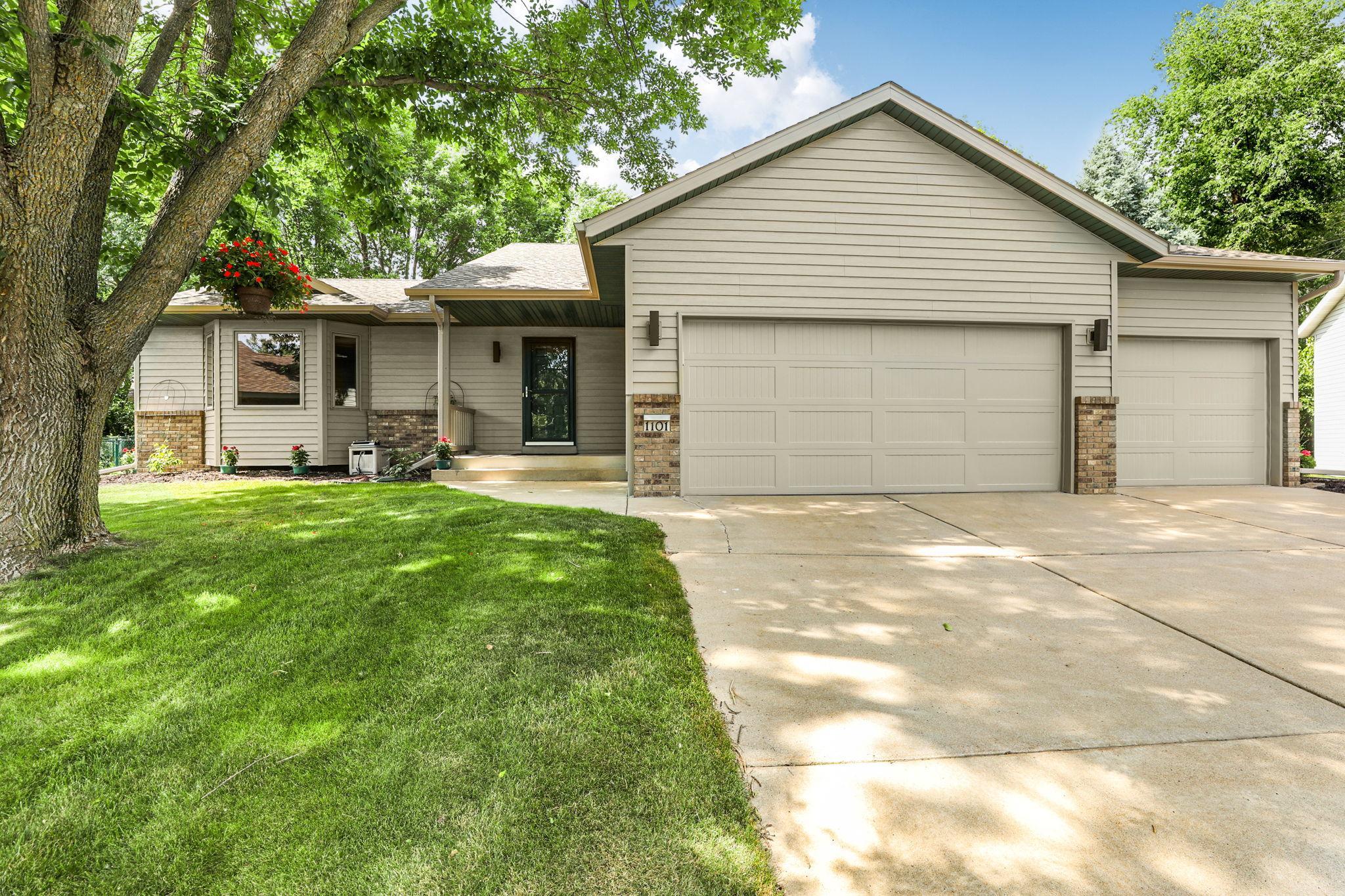 Property photo for 1101 Summit Way, Sauk Rapids, MN 56379
