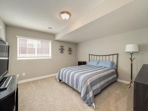 044-021-Bedroom-1024x768.jpg