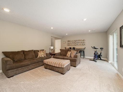 043-037-Family Room-1024x768.jpg