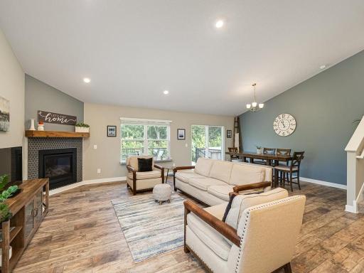 032-036-Living Room-1024x768.jpg
