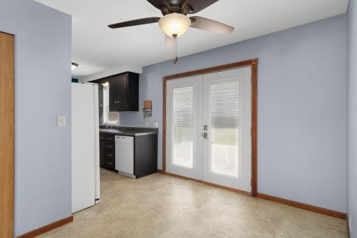 9041 Northwood Circle, New Hope, MN 55427