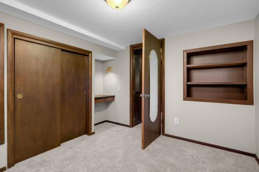 9041 Northwood Circle, New Hope, MN 55427