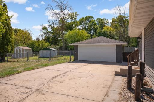 9041 Northwood Circle, New Hope, MN 55427