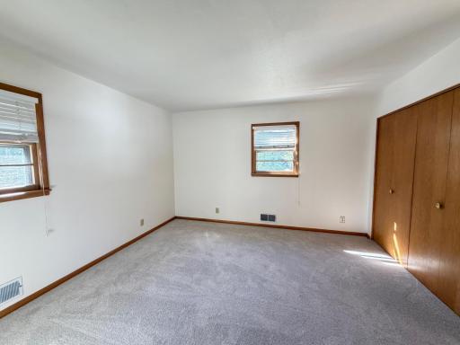Primary BR with new carpet.jpeg