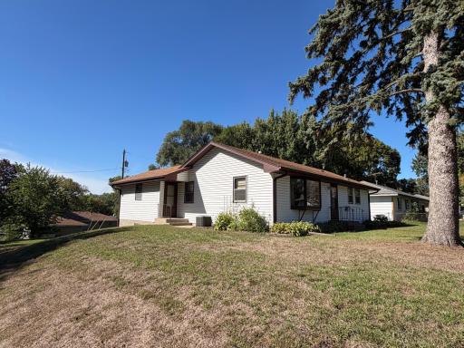 430 11th Avenue NW, New Brighton, MN 55112