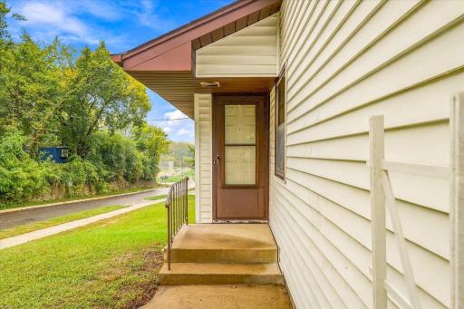 430 11th Avenue NW, New Brighton, MN 55112