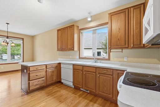 3721 Crossridge Way, Rosemount, MN 55068