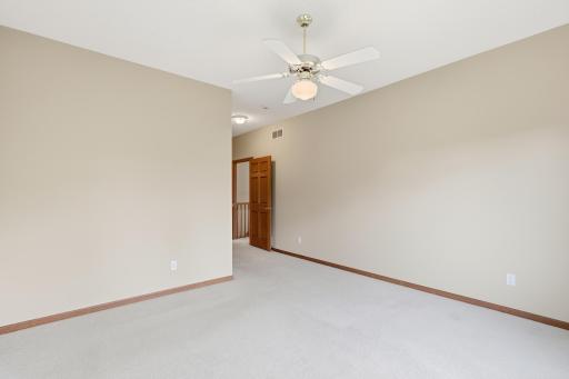 3721 Crossridge Way, Rosemount, MN 55068