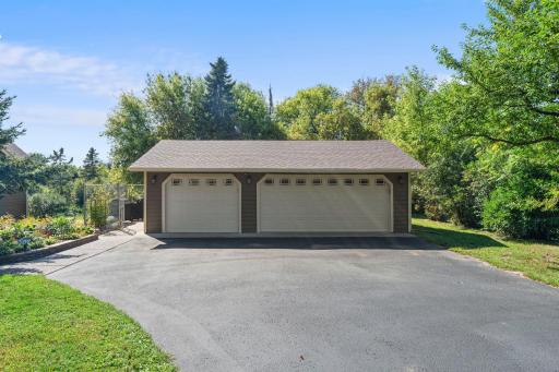 82-web-or-mls-20470 Enfield Ave N-72.jpg