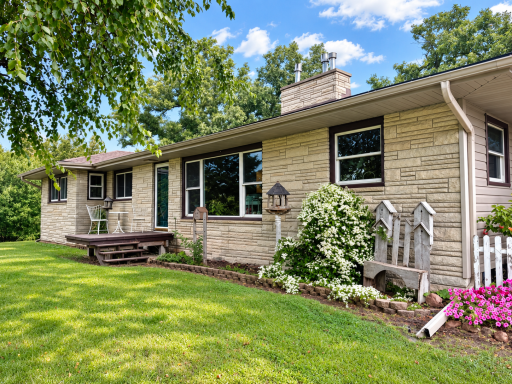 65176 120th Avenue, Claremont, MN 55924