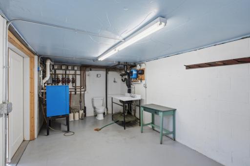 Garage Lower Bonus Room 2