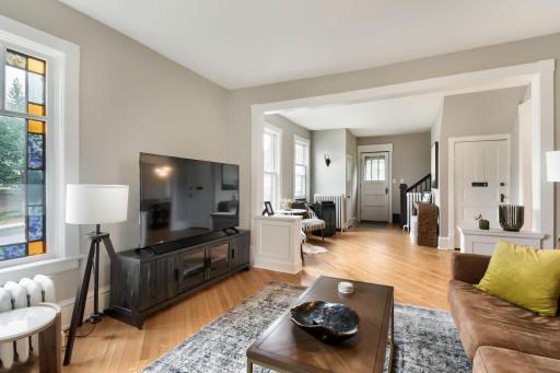 206 Eddy street - Web Quality - 011 - 11 Living Room.jpg