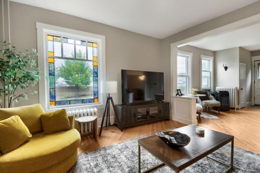 206 Eddy street - Web Quality - 012 - 12 Living Room.jpg