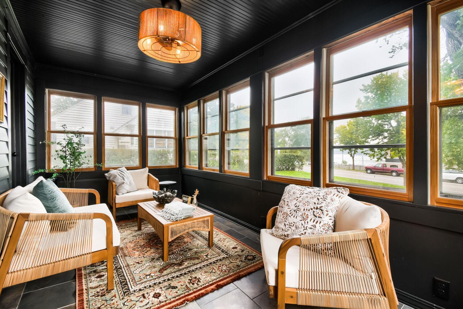 206 Eddy street - Web Quality - 021 - 21 Sunroom.jpg