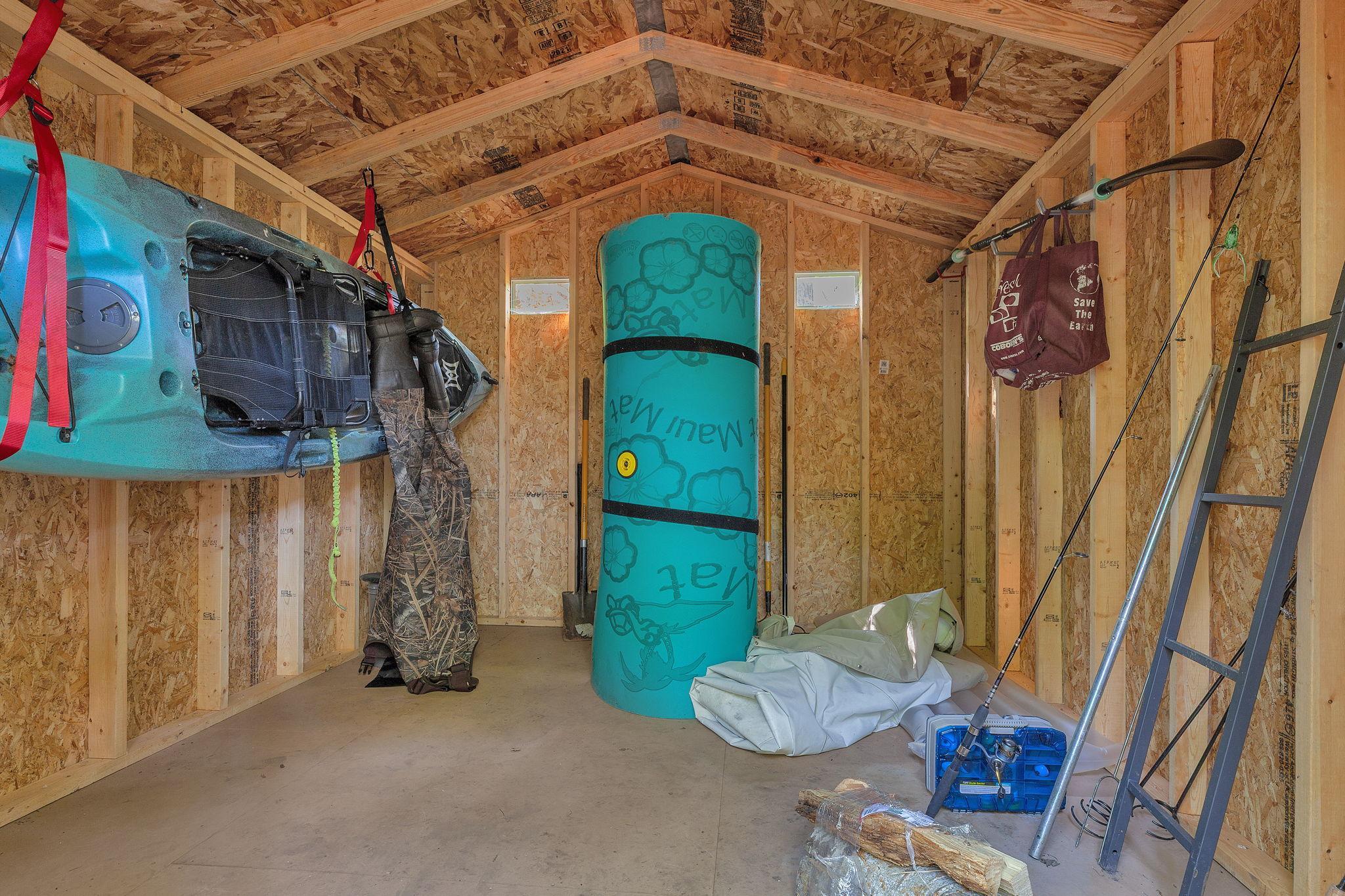 Like New 10 x 12 Storage Shed will Stay