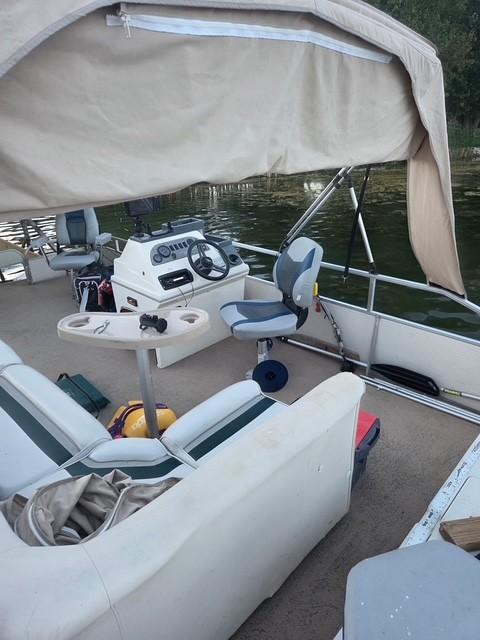 Pontoon with Acceptable Offer