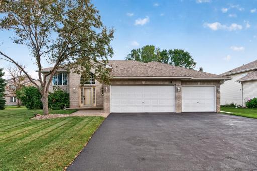9509 Dogwood Avenue N, Brooklyn Park, MN 55443