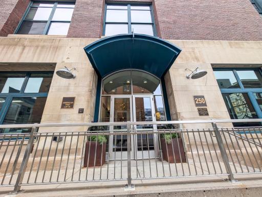 250 Park Avenue, 614, Minneapolis, MN 55415