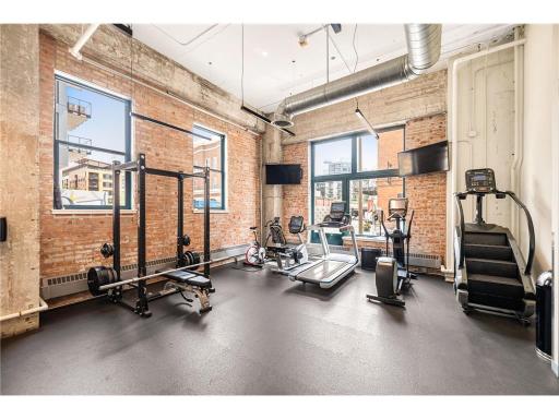 250 Park Avenue, 614, Minneapolis, MN 55415