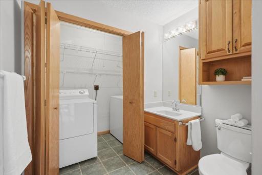 8006 Cooper Avenue, Inver Grove Heights, MN 55076