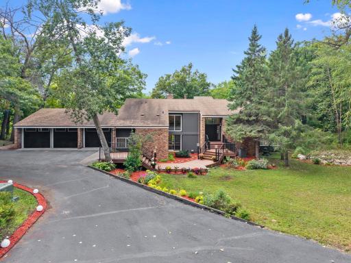 16411 Kingswood Drive, Lakeville, MN 55044