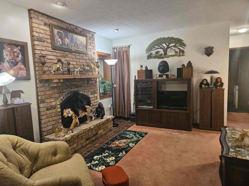 4. Living Room.jpg