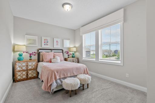 Upper Level w/ 9' ceilings, 4 Bedrooms & 3 Bathrooms