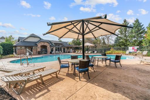 The Enclave at Medina w/ STUNNING community pool + clubhouse
