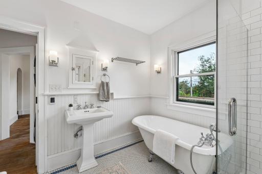 355 Bates Avenue, Saint Paul, MN 55106