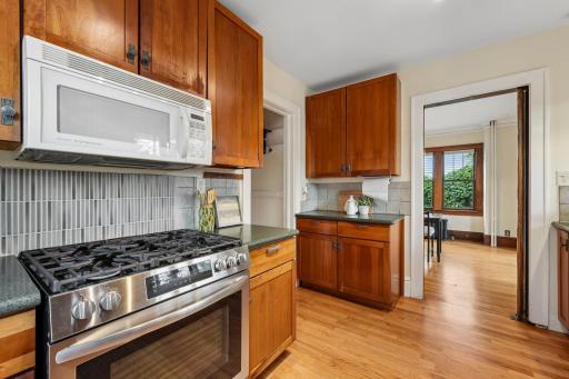 355 Bates Avenue, Saint Paul, MN 55106