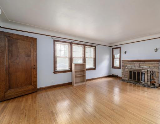 899 Parkview Avenue, Saint Paul, MN 55117