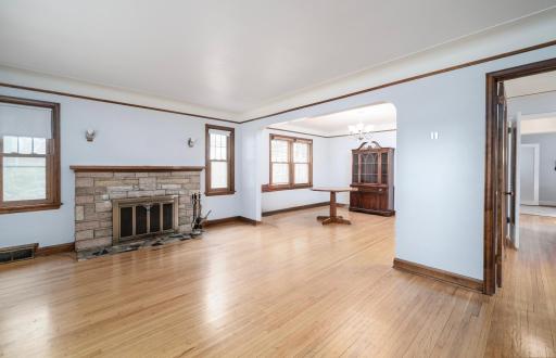 899 Parkview Avenue, Saint Paul, MN 55117