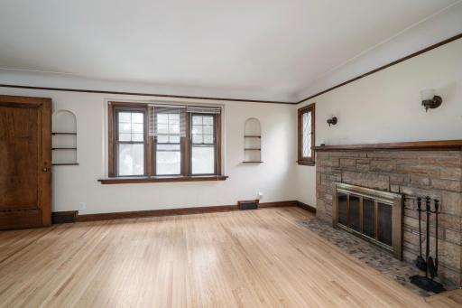 899 Parkview Avenue, Saint Paul, MN 55117